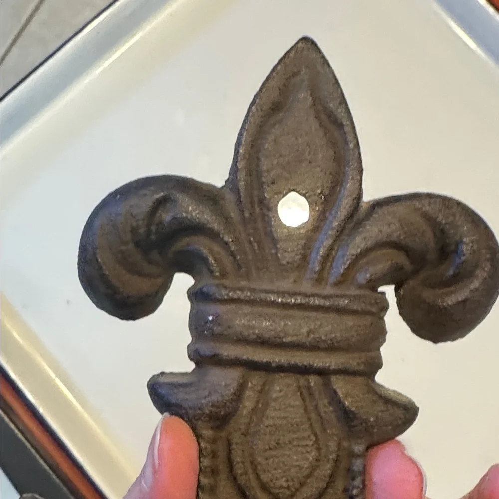 not known metal cross